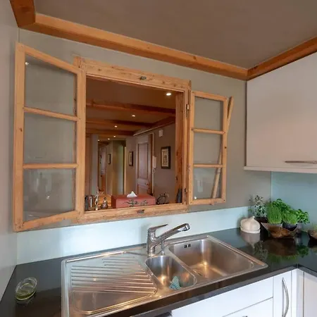 Cozy 3 Bedroom In Central * グスタード